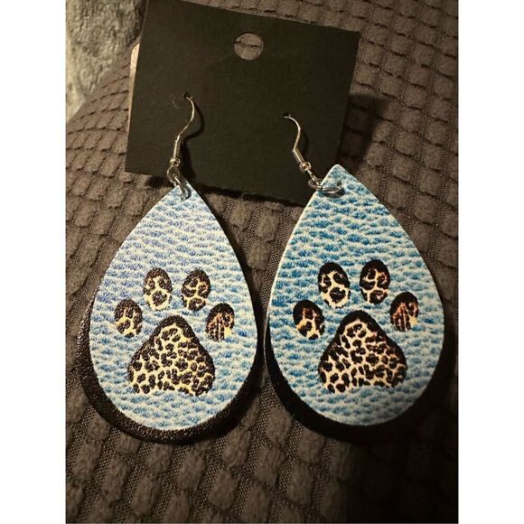 Dog paw Teardrop layered Earrings - Picture 2 of 2